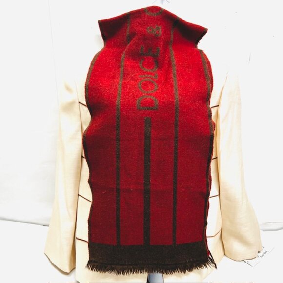 #1  ,  Vintage Dolce & Gabbana wool scarf for both men or women in burgundy brow - Picture 8 of 9